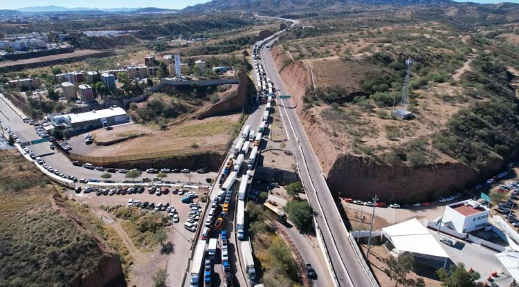 Pérdidas millonarias genera el cierre de frontera en Nogales,Seguirá bloqueo de productores sinaloenses