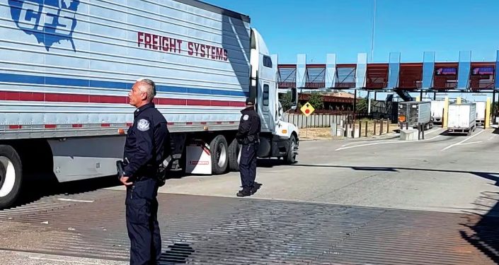 El cierre garita de Nogales  es mantenido por productores de Sinaloa, quienes impiden el paso de tractocamiones hacia EEUU que afecta a maquiladoras y transportistas locales