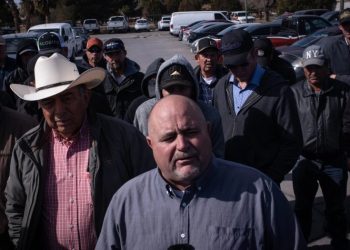 Concesiones otorgadas a los LeBarón equivalen a 19 mil albercas olímpicas