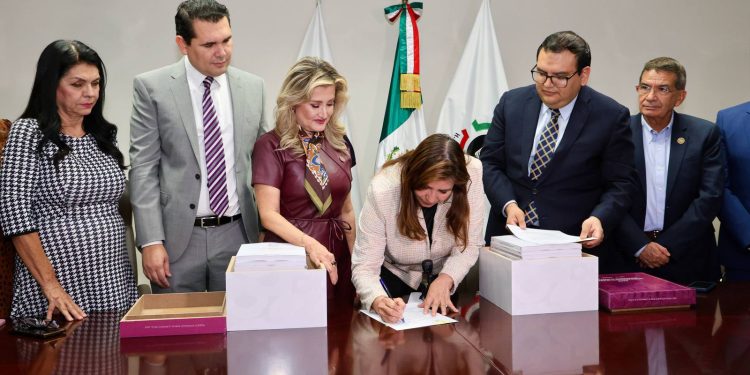 Gobernador Durazo entrega proyecto de presupuesto 2026 sin nuevos impuestos y mayor inversión social