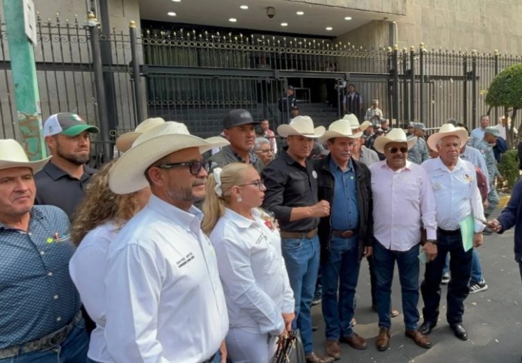 Inicia diálogo de transportistas y productores con Gobernación