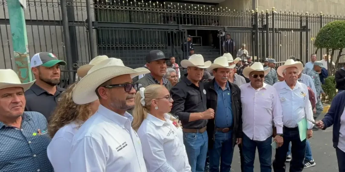 Gobierno y transportistas cierran mesa sin acuerdos; seguirán bloqueos carreteros