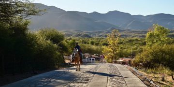 Durazo y Sheinbaum fortalecen conectividad y desarrollo regional con Caminos Artesanales en comunidades indígenas