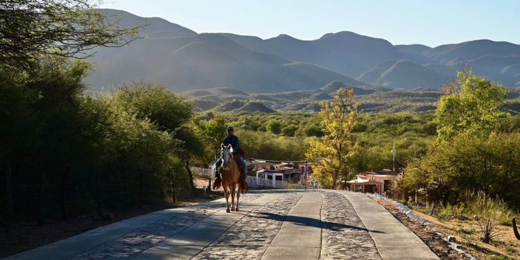 Durazo y Sheinbaum fortalecen conectividad y desarrollo regional con Caminos Artesanales en comunidades indígenas
