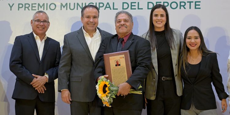 Reconoce Toño Astiazarán a talento hermosillense durante el Premio Municipal del Deporte 2025