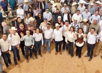 Conagua entrega títulos de concesión de agua a usuarios agrícolas de Sonora