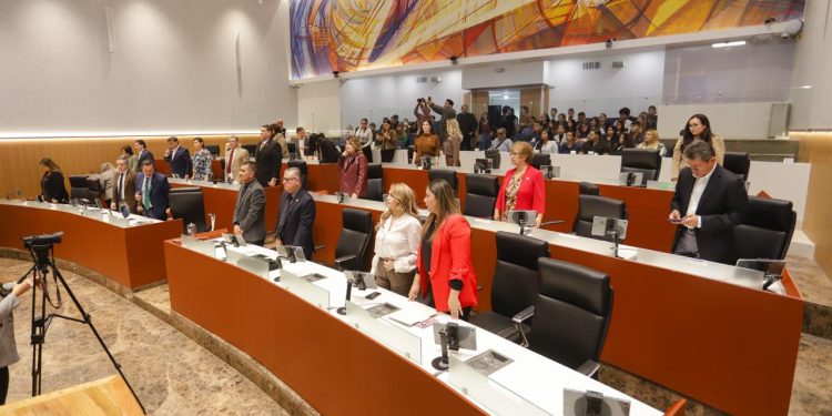 Discute Congreso de Sonora iniciativas sobre salud infantil, justicia, agua y transparencia