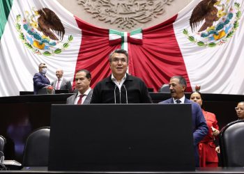 Diputado Ramón Flores respalda reforma que moderniza los ascensos en la Armada de México.