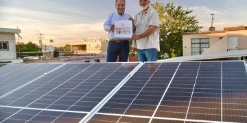 Atestigua Toño Astiazarán beneficios del programa Hogar Solar en familia Mejía Morales