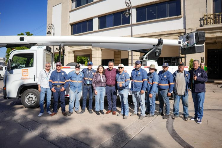 Suma Toño Astiazarán más equipamiento para brindar mejor servicio a familias hermosillenses