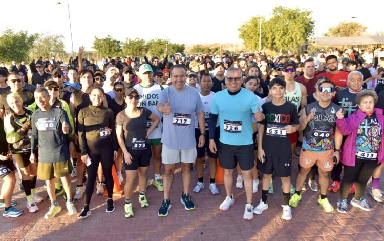 Se realiza con gran éxito la tradicional Carrera del Policía; participan más de 600 corredores