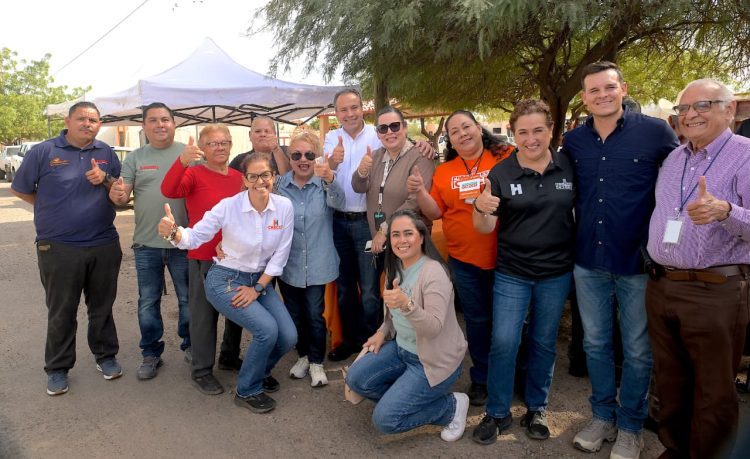 Ejerce Toño Astiazarán su voto en presupuesto CRECES, junto a familias de Real del Llano