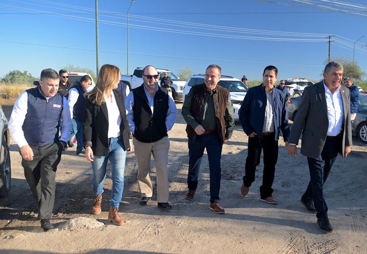 Suman esfuerzos Toño Astiazarán y sector empresarial para rehabilitar calle de las Galaxias en Parque Industrial