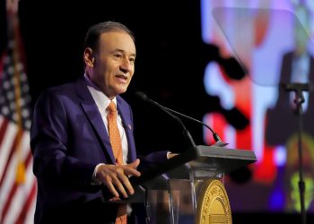 En Texas, Durazo impulsa a Sonora como destino de inversion