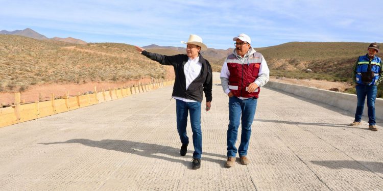 Rehabilitan Durazo y Sheinbaum red carretera de Sonora
