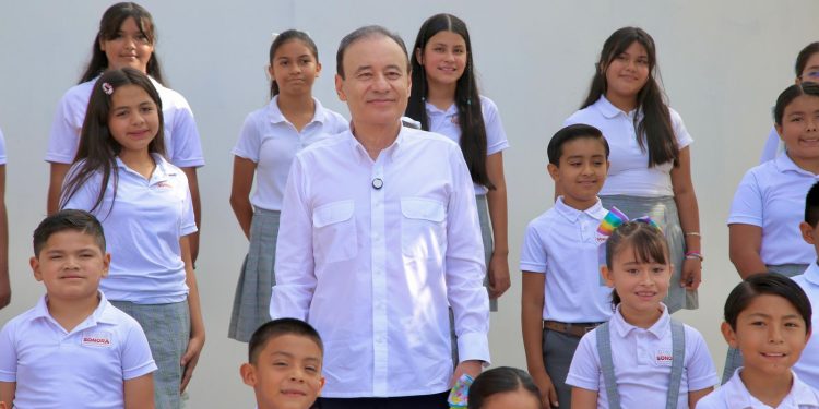 Durazo garantiza uniformes escolares a tiempo: amplía plazo de actualización de tallas