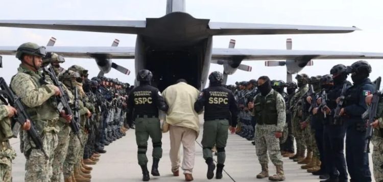 México extradita a 37 operadores criminales a EE. UU. en operativo masivo