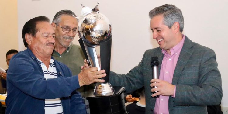 Omar Del Valle Colosio impulsa agenda social desde el deporte