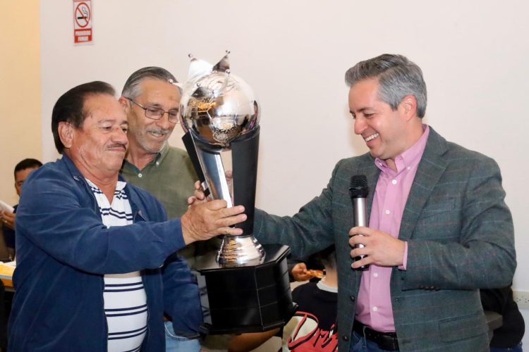 Omar Del Valle Colosio impulsa agenda social desde el deporte