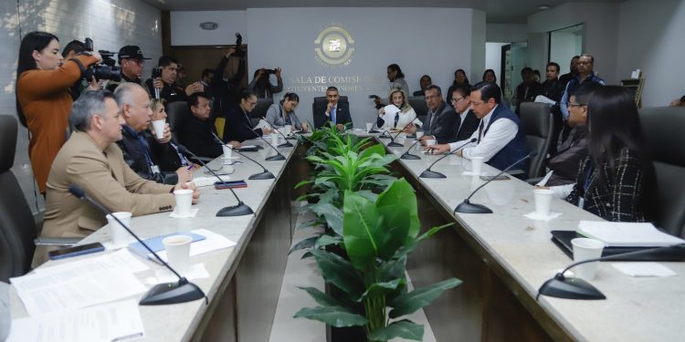 Analiza Congreso de Sonora iniciativa en materia de protección a la autonomía sindical