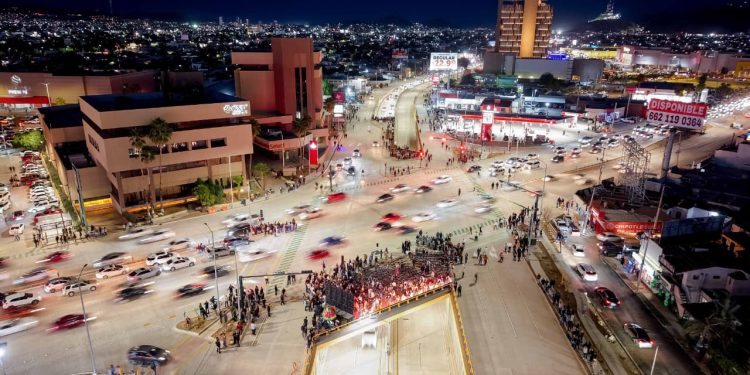 Nuevo paso a desnivel traza el futuro de Hermosillo: Toño Astiazarán