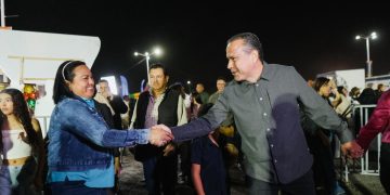 Conviven Toño Astiazarán y Patty Ruibal en el segundo día del Cuarto Festival del Globo