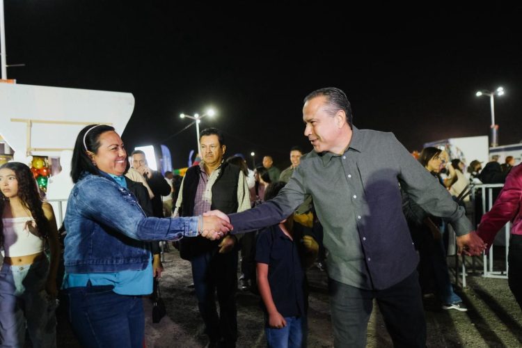 Conviven Toño Astiazarán y Patty Ruibal en el segundo día del Cuarto Festival del Globo