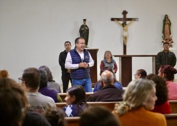 Apoya Toño Astiazarán a comunidad de San Ignacio Loyola con entrega de obra
