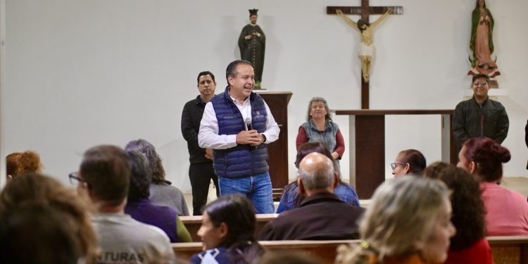 Apoya Toño Astiazarán a comunidad de San Ignacio Loyola con entrega de obra