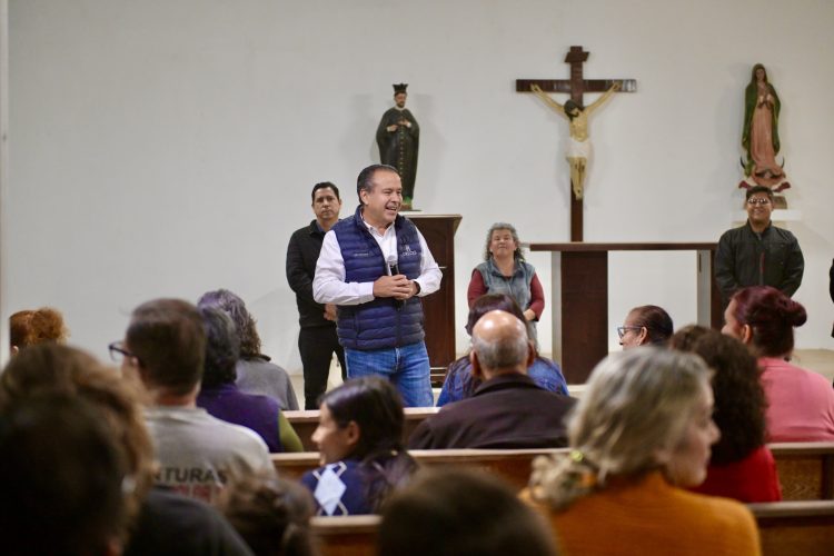 Apoya Toño Astiazarán a comunidad de San Ignacio Loyola con entrega de obra