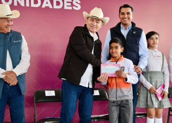 Alfonso Durazo lleva infraestructura hídrica y apoyos educativos a municipios del centro