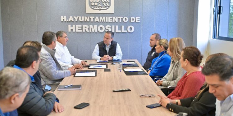 Impulsan Toño Astiazarán y Colegio de Ingenieros Civiles de Sonora desarrollo ordenado de la ciudad