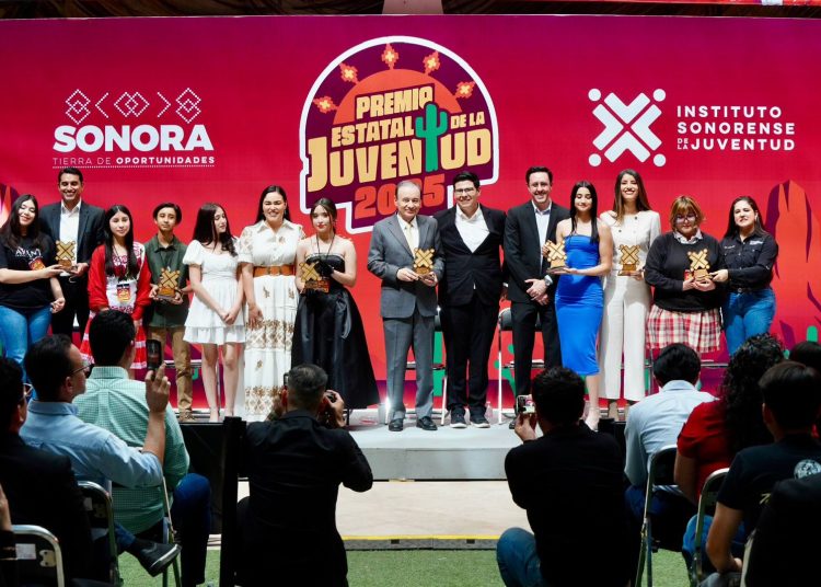 Durazo amplía el Premio Estatal de la Juventud: más jóvenes reconocidos y premio de 200 mil pesos