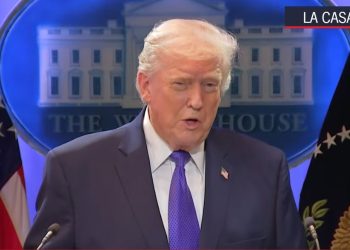 Trump anuncia nuevo arancel general del 10% tras revés de Corte Suprema