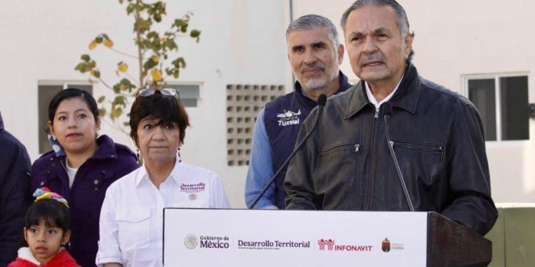 INFONAVIT entrega en Chiapas las primeras viviendas del Bienestar de ese estado 