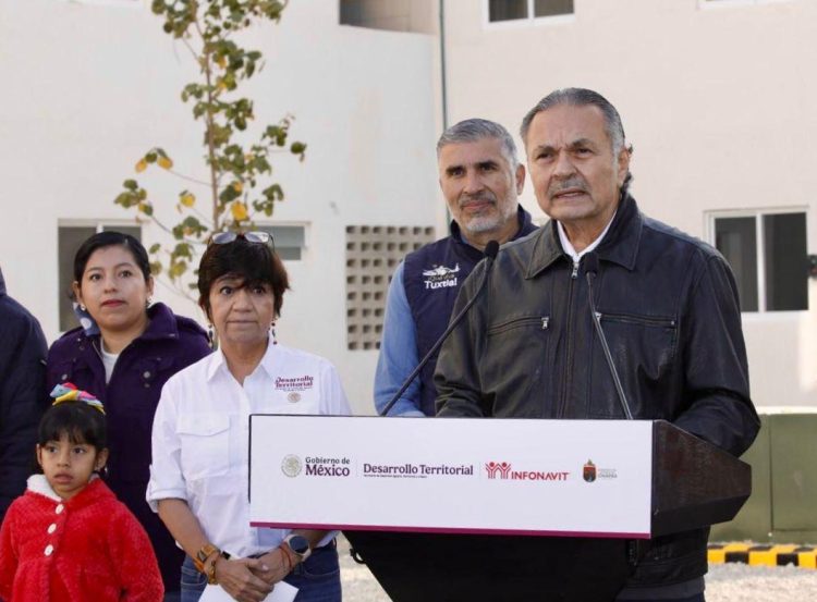 INFONAVIT entrega en Chiapas las primeras viviendas del Bienestar de ese estado 