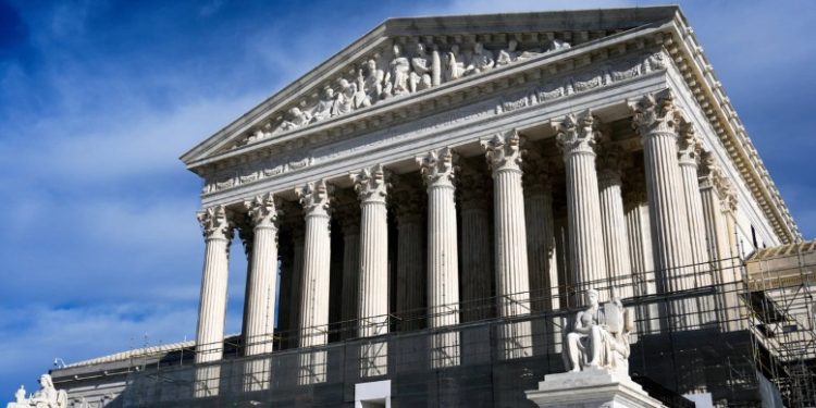Corte Suprema tumba los aranceles recíprocos de Trump