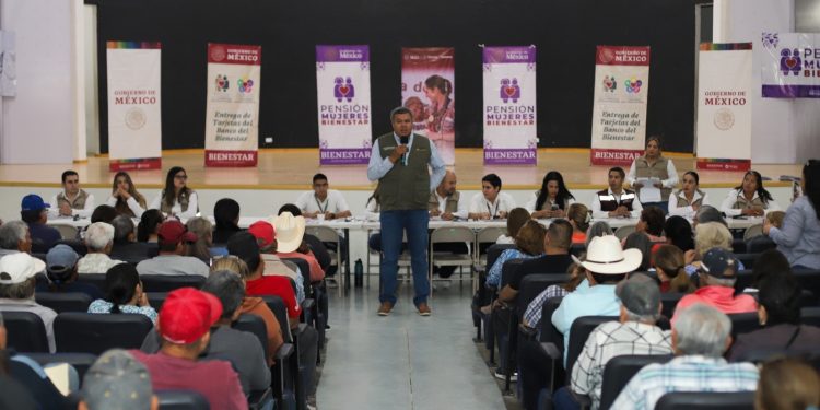 La Presidenta Claudia Sheinbaum les cumple a más de 11 mil adultos mayores y señoras de 60 a 64 años