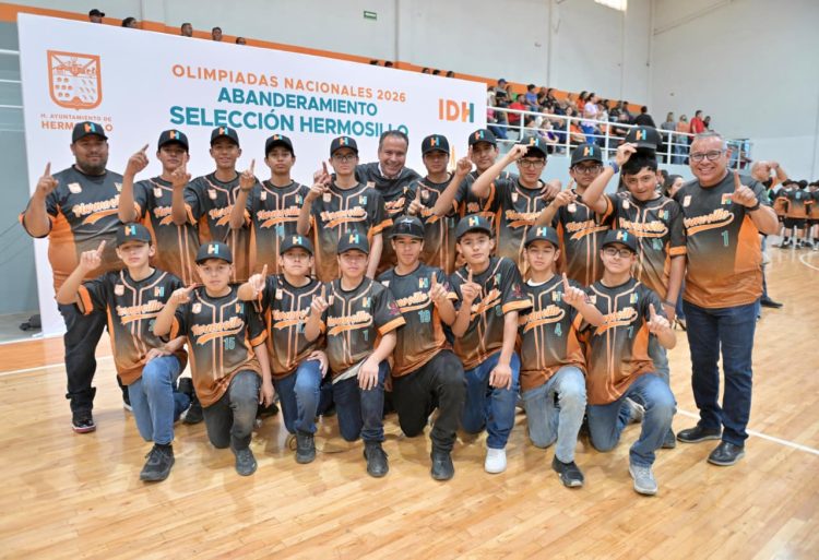 Abandera Toño Astiazarán a la selección más grande de Hermosillo que participará en la Olimpiada Nacional