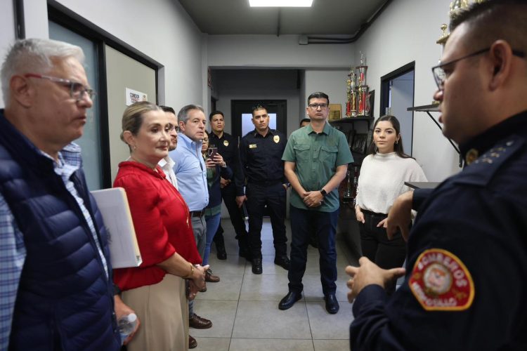 Realiza Comisión de Salud del Congreso del Estado visita a instalaciones del Cuerpo de Bomberos