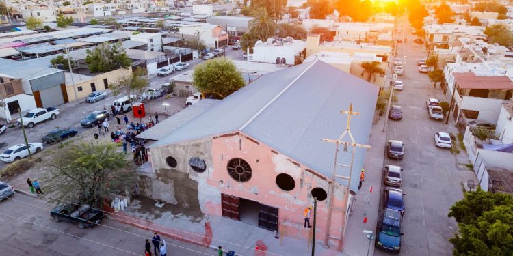 Recorre Toño Astiazarán trabajos de obra ganadora de Presupuesto CRECES en colonia Misioneros
