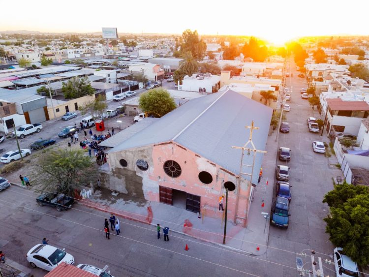 Recorre Toño Astiazarán trabajos de obra ganadora de Presupuesto CRECES en colonia Misioneros