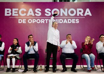 Amplía Gobernador Durazo convocatoria de Becas Sonora de Oportunidades para universidades públicas