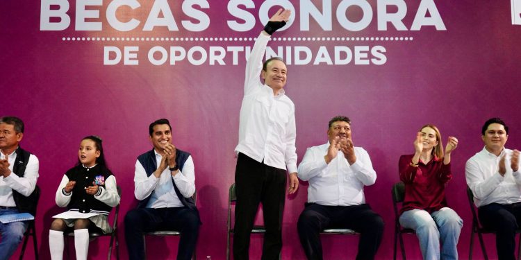 Amplía Gobernador Durazo convocatoria de Becas Sonora de Oportunidades para universidades públicas