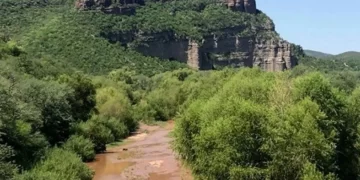 Semarnat inicia muestreo de metales en el río Sonora tras derrame de desechos de Grupo México en 2014