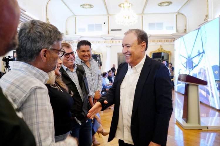 Durazo apuesta por la cultura: La Sauceda se fortalece con librería del FCE