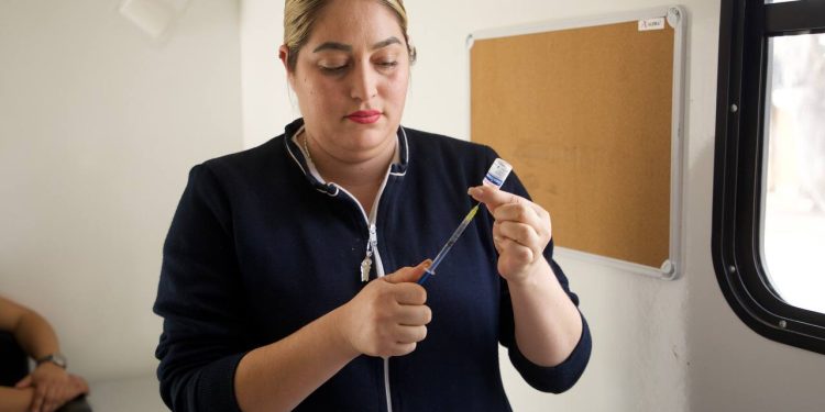 Último mes de vacunación invernal, récord en protección contra el sarampión y más de 360 mil apoyos a mujeres en Sonora