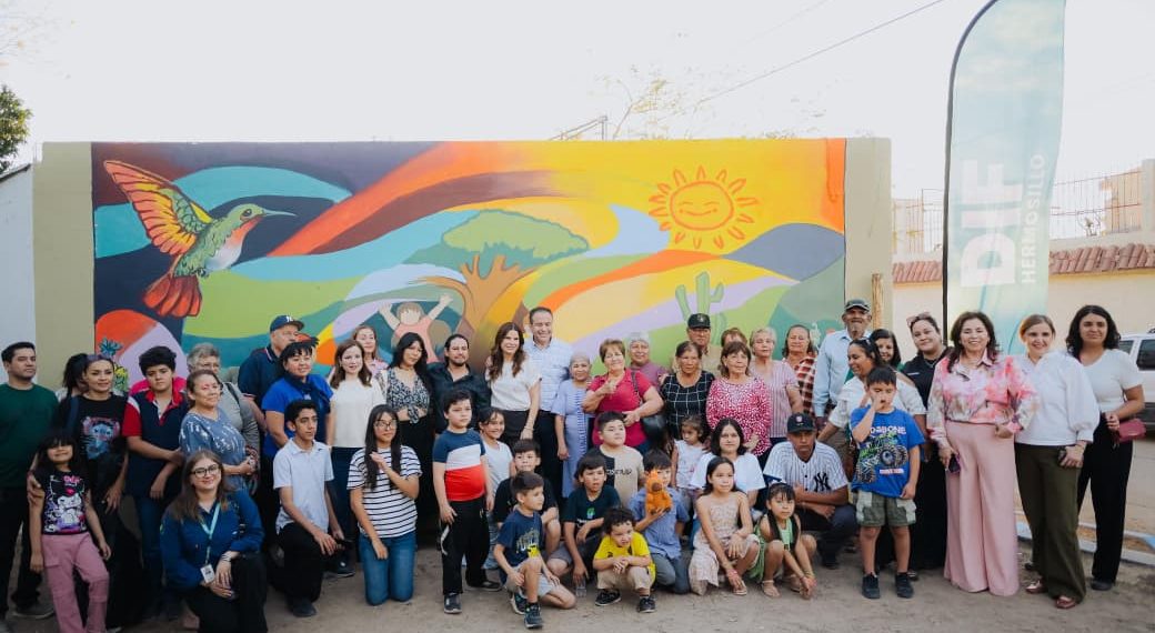 Apoyan Toño Astiazarán y Patty Ruibal talento de niñez hermosillense con mural comunitario en CIF Norte
