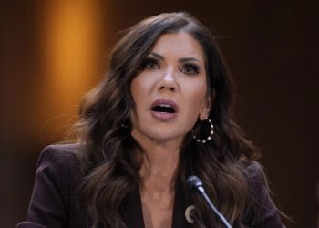 Trump destituye a Kristi Noem, secretaria de Seguridad Nacional