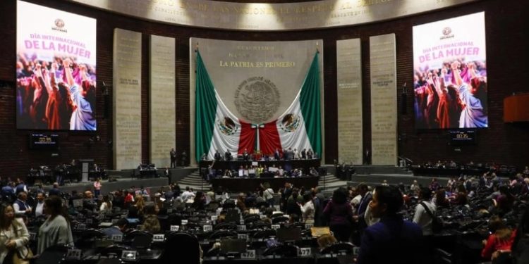 Recibe Cámara de Diputados iniciativa presidencial de reforma electoral